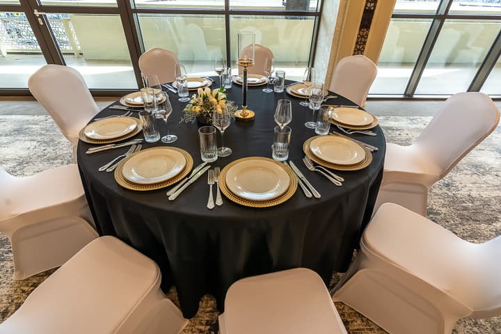 Astoria Grand Hotel