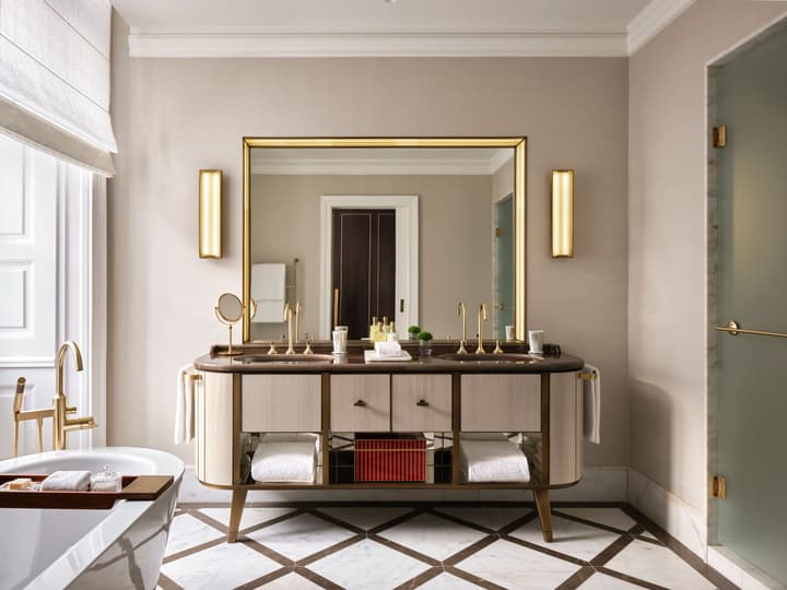 Rosewood Vienna
