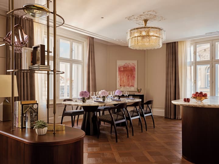 Rosewood Vienna