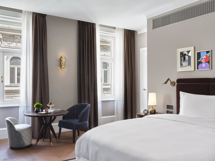 Rosewood Vienna
