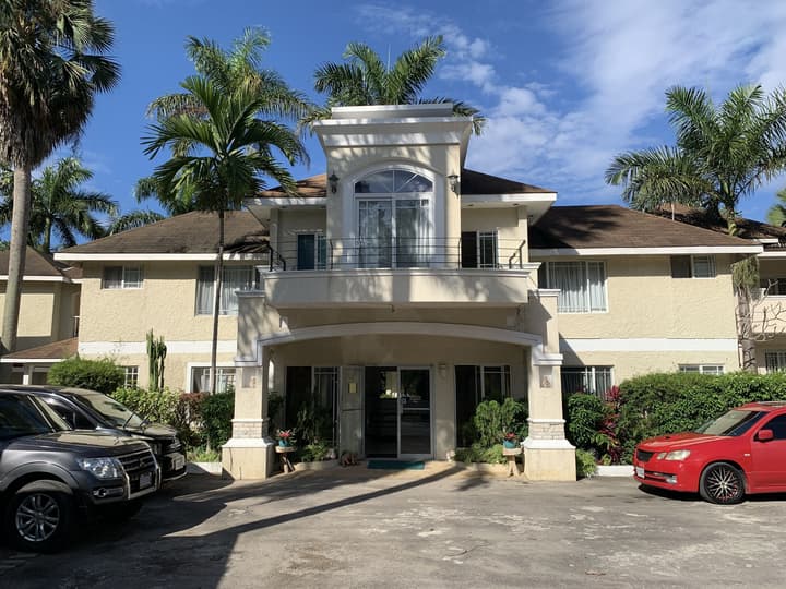 Relax In Jamaica - Enjoy 7 Miles Of White Sand Beach! 1 Bedroom Villa by RedAwning