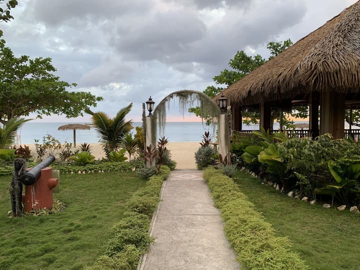 Relax In Jamaica - Enjoy 7 Miles Of White Sand Beach! 1 Bedroom Villa by RedAwning