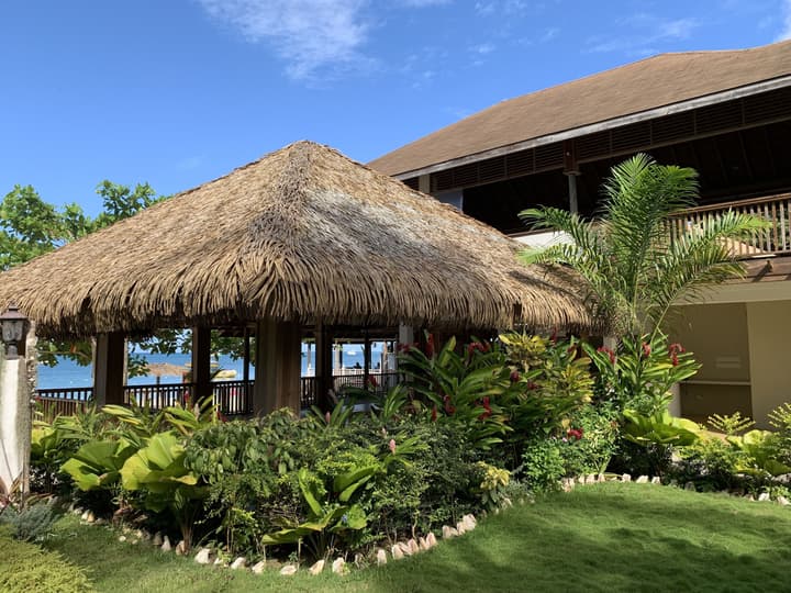 Relax In Jamaica - Enjoy 7 Miles Of White Sand Beach! 1 Bedroom Villa by RedAwning