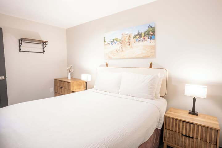 Sea Edge Beachside Hotel