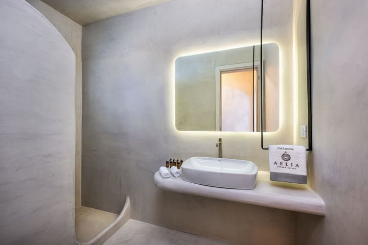 Aelia Luxury Suites