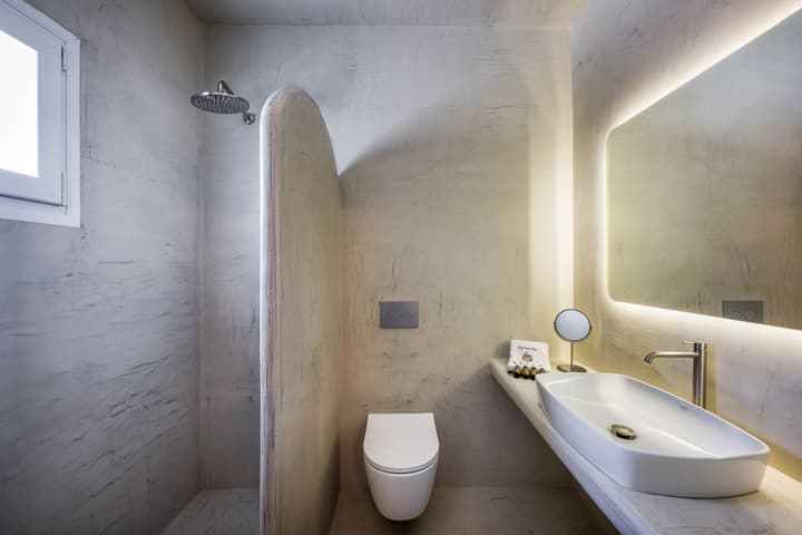 Aelia Luxury Suites