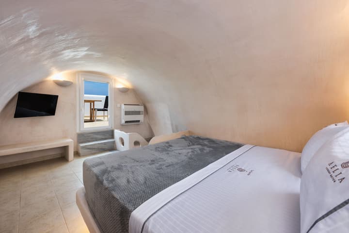 Aelia Luxury Suites