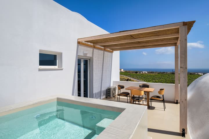 Aelia Luxury Suites