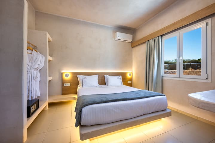 Aelia Luxury Suites