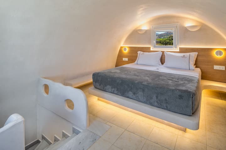 Aelia Luxury Suites
