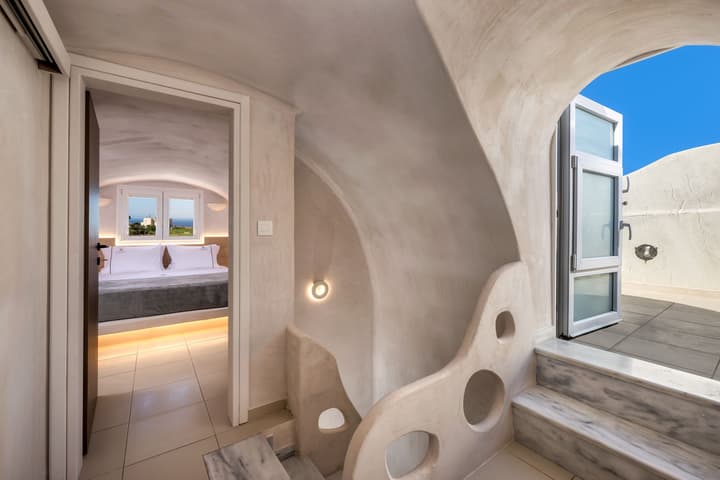 Aelia Luxury Suites