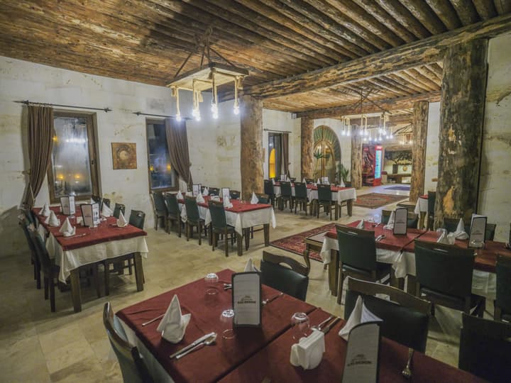 Kalsedon Cave Suites