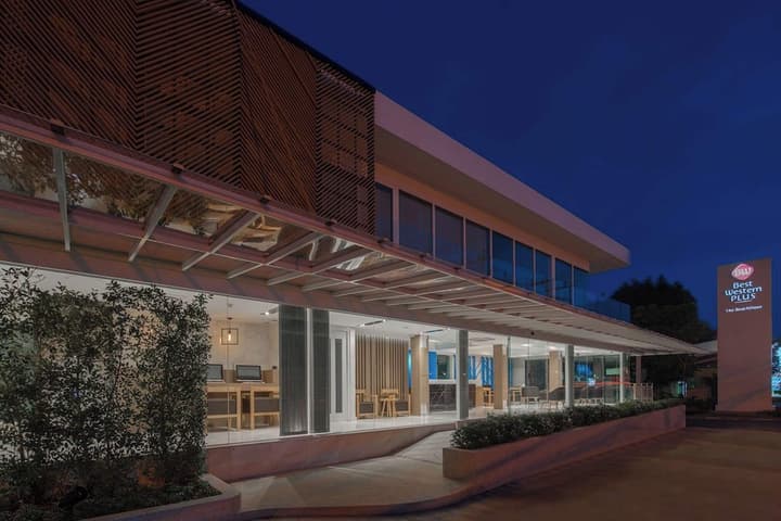 The Beachfront Hotel Phuket