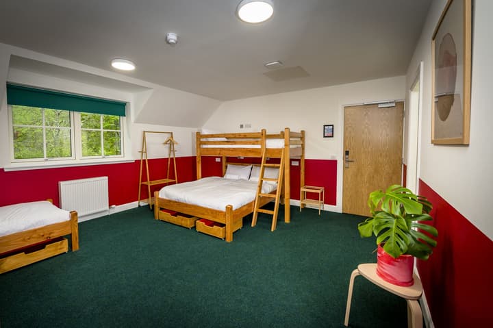 Loch Ness Bunk Inn