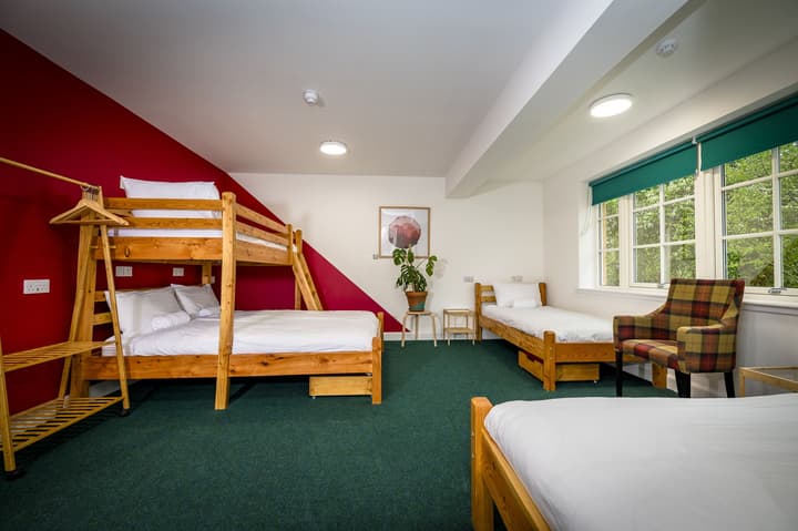 Loch Ness Bunk Inn