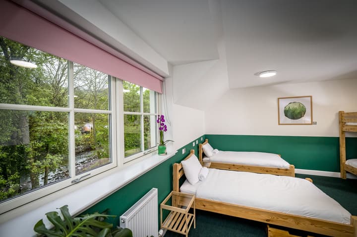 Loch Ness Bunk Inn