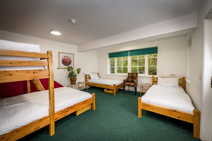 Loch Ness Bunk Inn