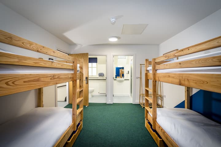 Loch Ness Bunk Inn