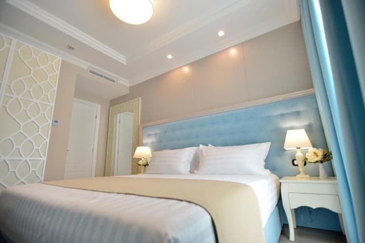 Flower Hotels & Resorts