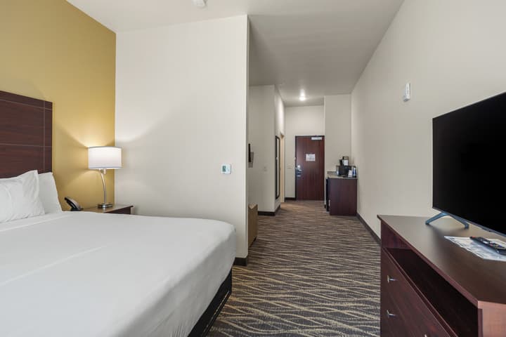 Cobblestone Hotel & Suites - De Pere/Green Bay