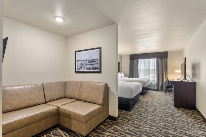 Cobblestone Hotel & Suites - De Pere/Green Bay