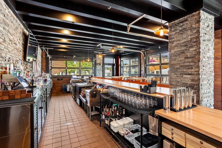 Cobblestone Hotel & Suites - De Pere/Green Bay