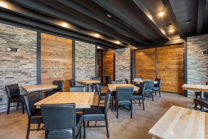 Cobblestone Hotel & Suites - De Pere/Green Bay