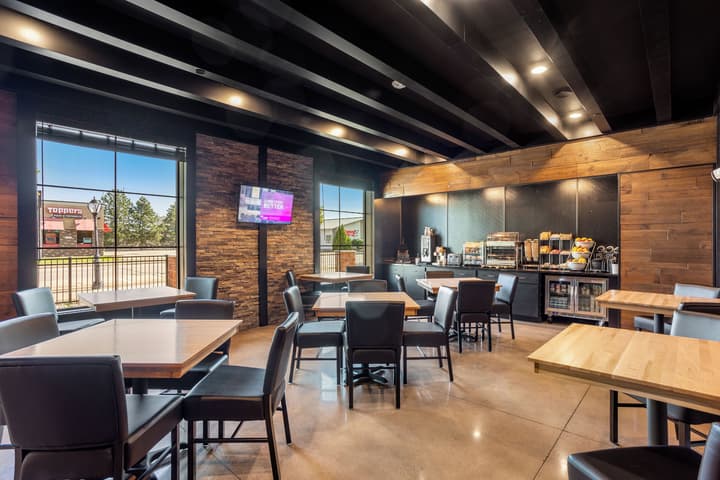 Cobblestone Hotel & Suites - De Pere/Green Bay
