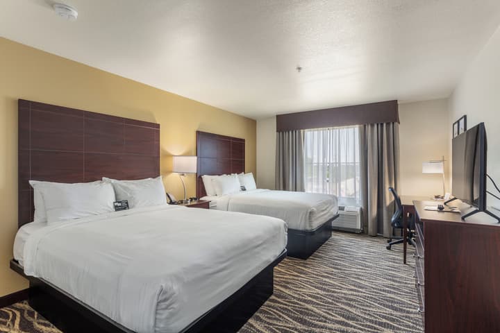 Cobblestone Hotel & Suites - De Pere/Green Bay