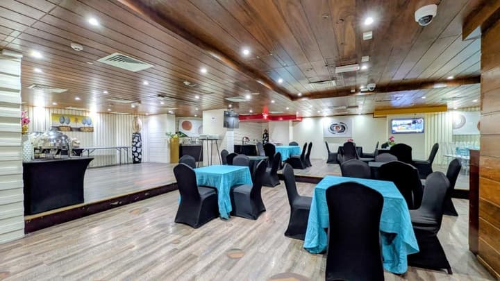 Al Mansour Plaza Hotel