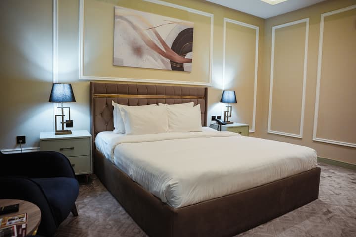 Al Mansour Plaza Hotel