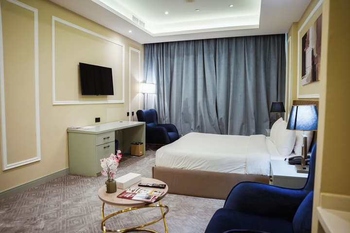 Al Mansour Plaza Hotel