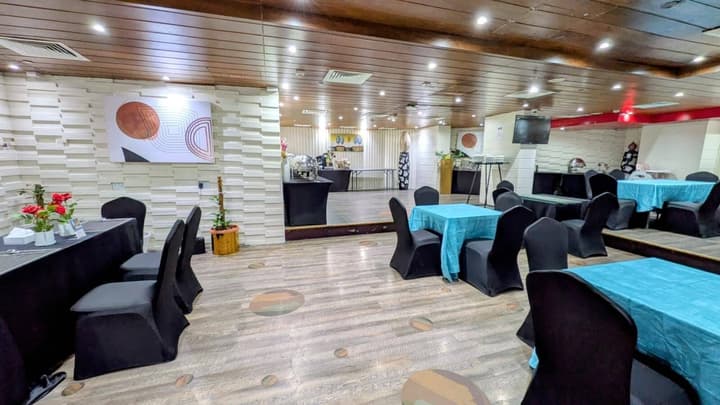 Al Mansour Plaza Hotel
