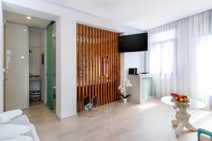 Diamond Suites