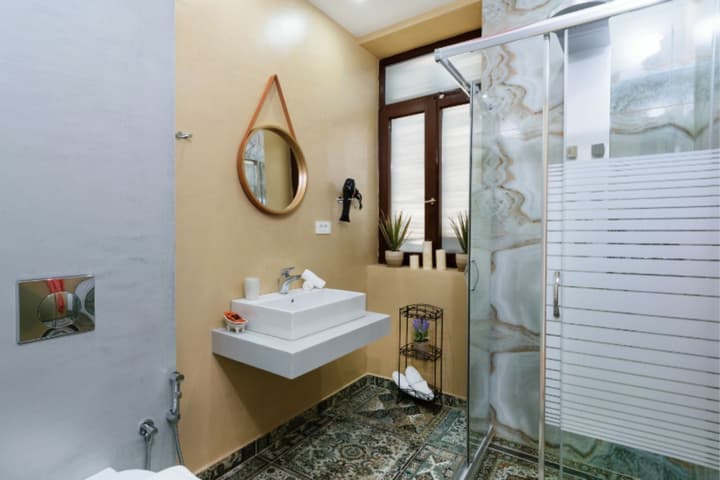 Diamond Suites