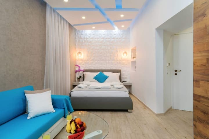 Diamond Suites