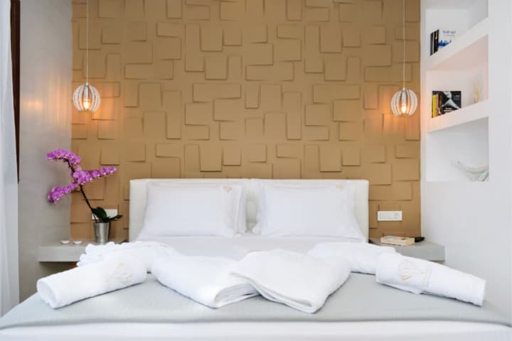 Diamond Suites