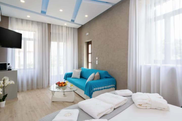 Diamond Suites