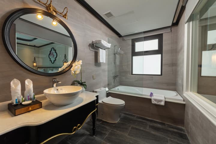 FTE Ba Dinh Hotel