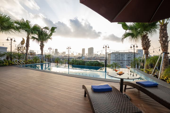 FTE Ba Dinh Hotel