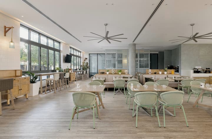 Holiday Inn & Suites Sunshine Coast by IHG