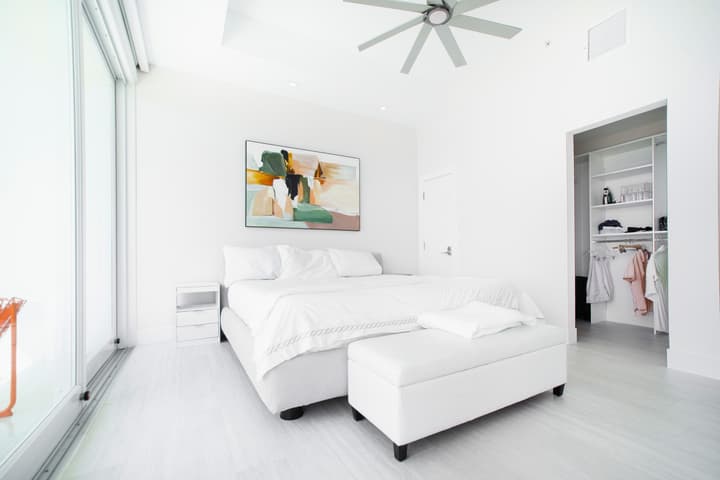 Cayman Luxury Rentals at Lighthouse Point Residences