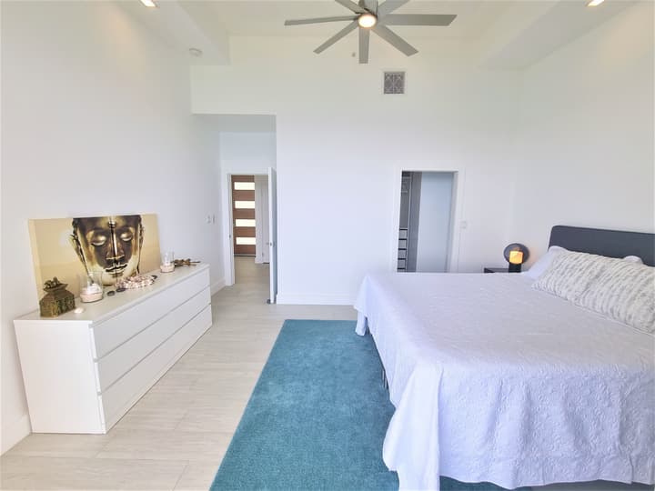 Cayman Luxury Rentals at Lighthouse Point Residences