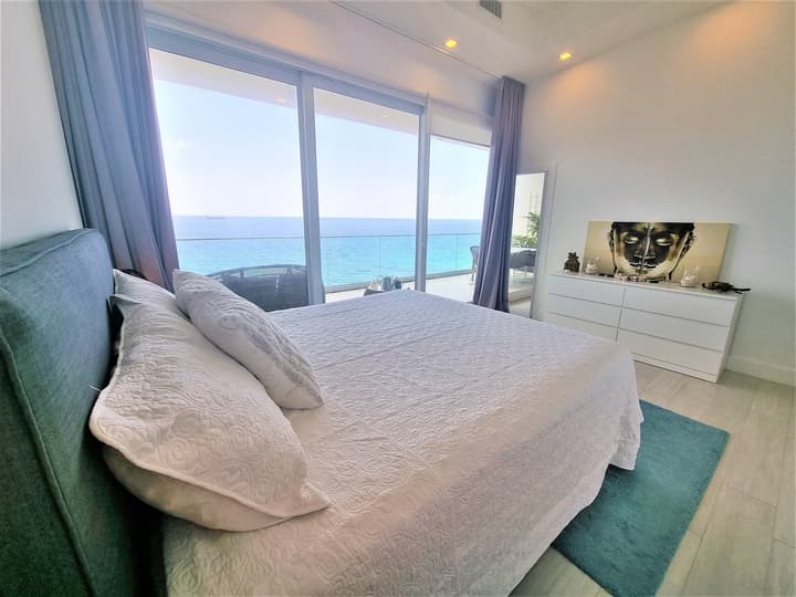 Cayman Luxury Rentals at Lighthouse Point Residences