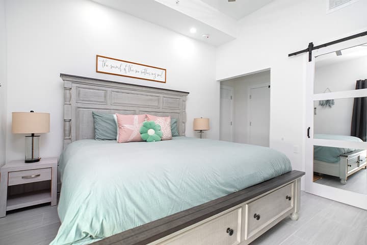 Cayman Luxury Rentals at Lighthouse Point Residences