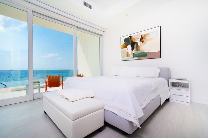 Cayman Luxury Rentals at Lighthouse Point Residences
