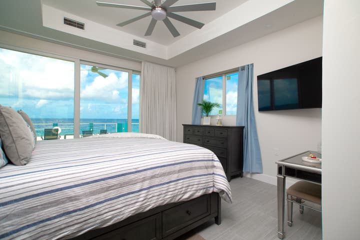 Cayman Luxury Rentals at Lighthouse Point Residences