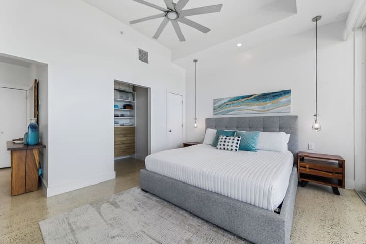 Cayman Luxury Rentals at Lighthouse Point Residences