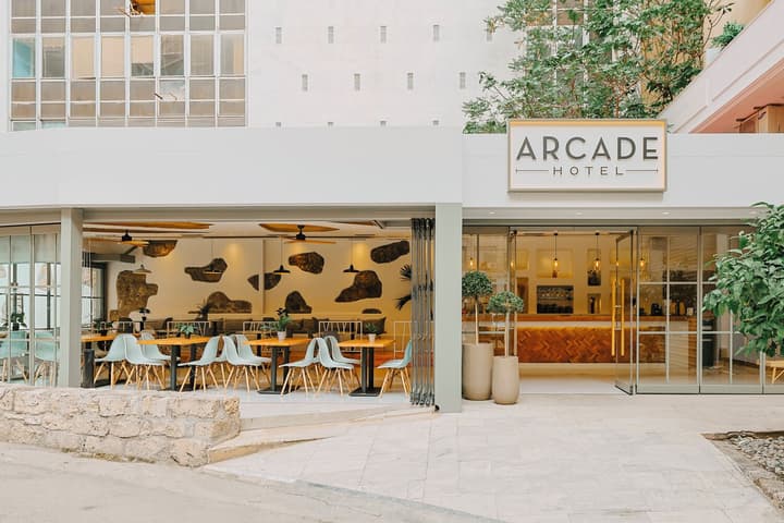 Arcade Hotel