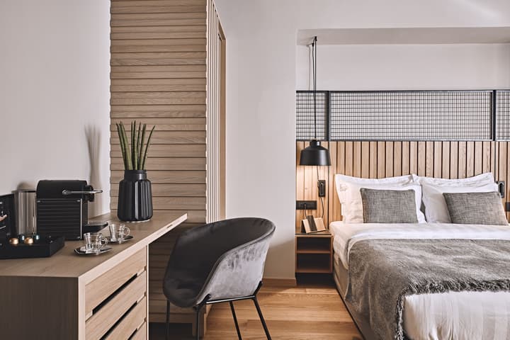 Cama Luxury Suites Glyfada